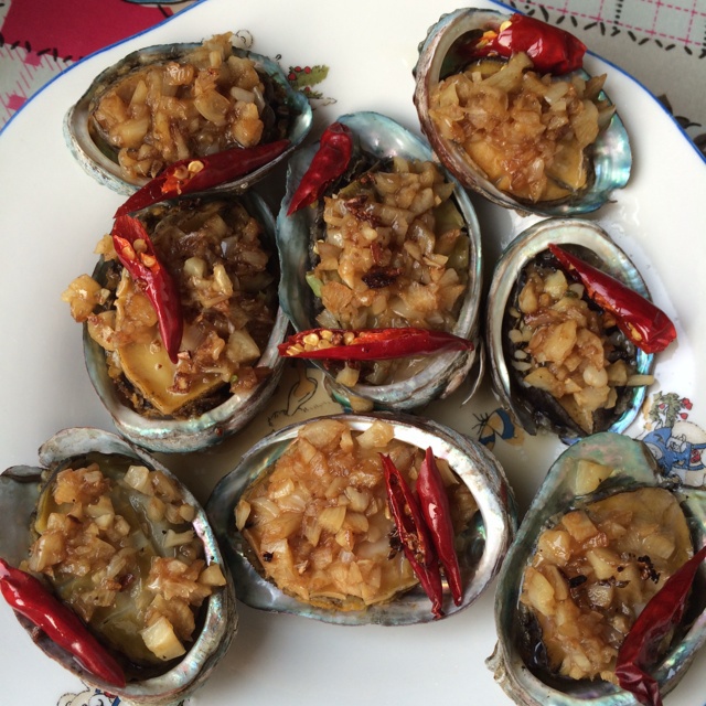 蒜蓉粉丝蒸鲍鱼