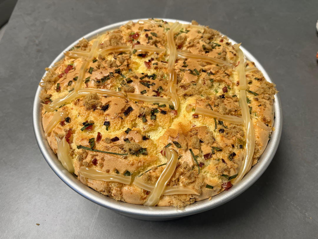 爆浆葱花火腿肉松蛋糕