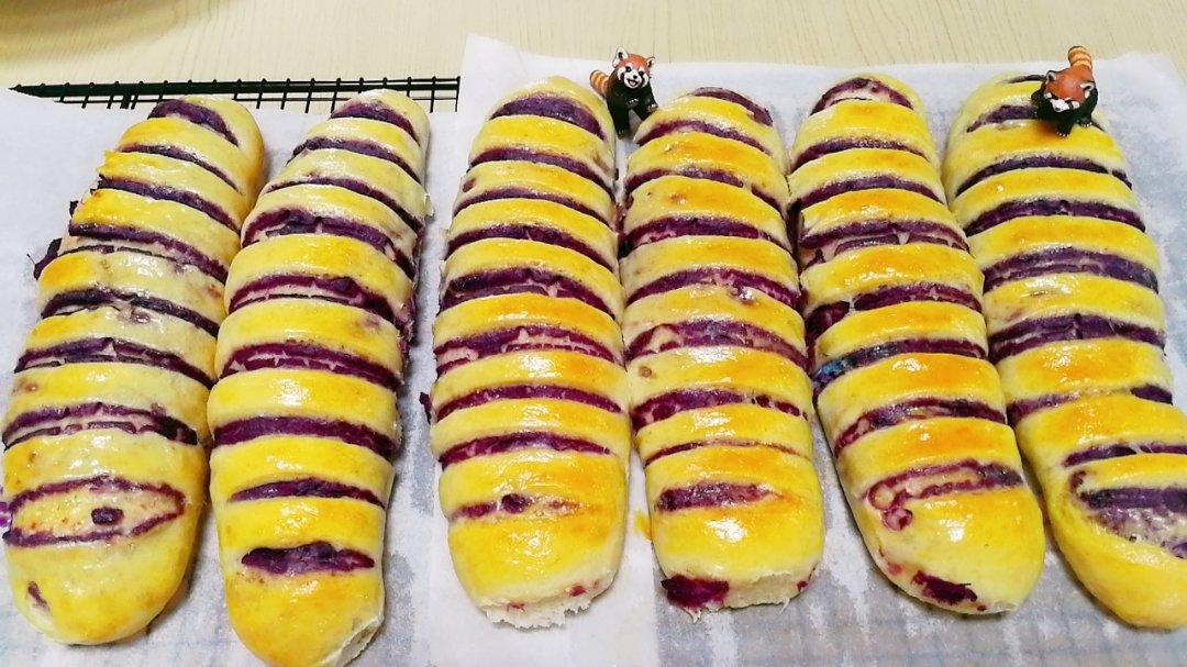 紫薯毛毛虫面包