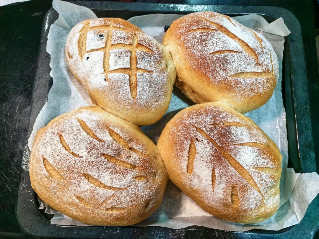 全麦坚果包软欧包