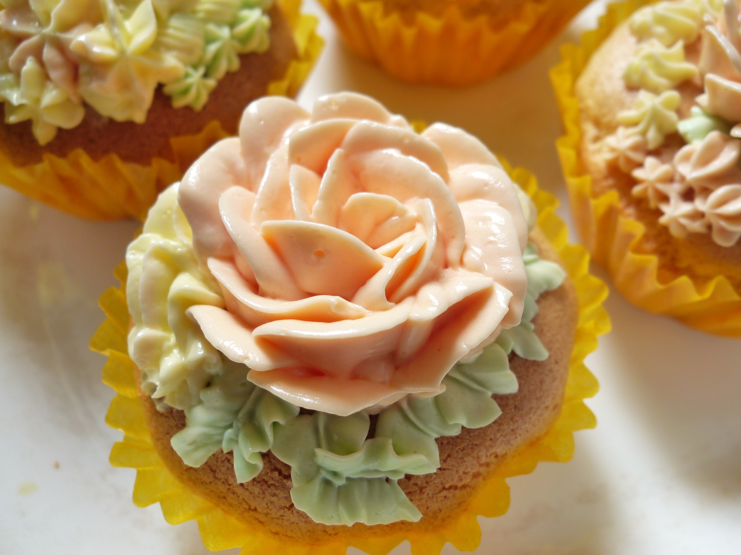 迷你戚风杯子蛋糕