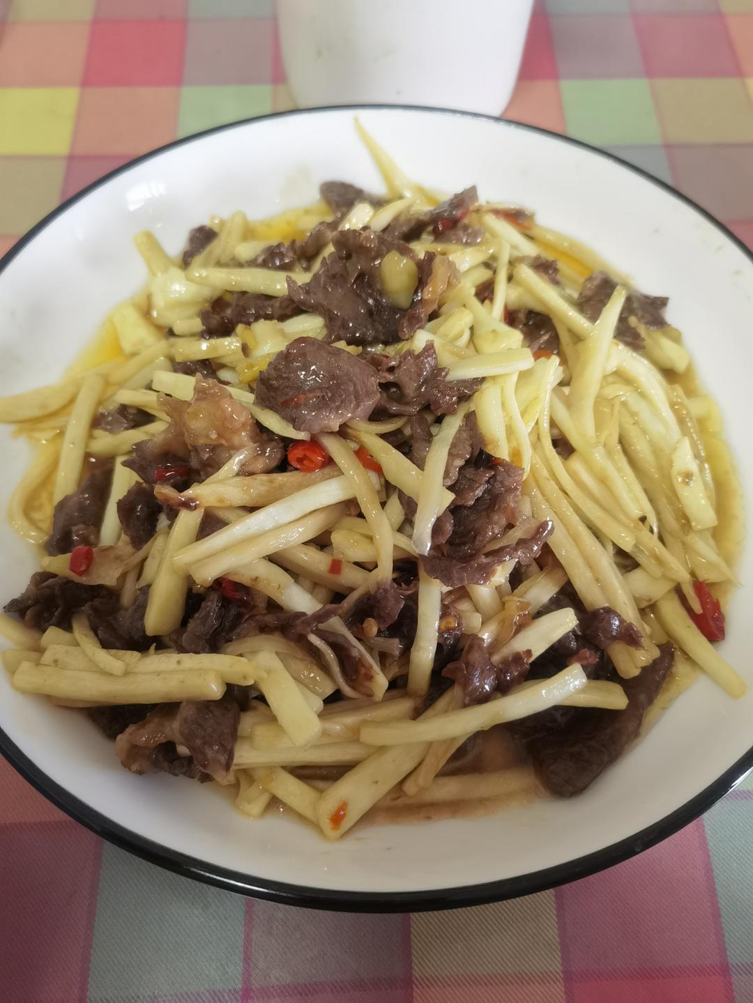 茭白炒牛肉的做法