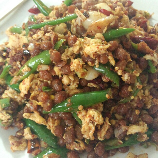 盐豆炒鸡蛋