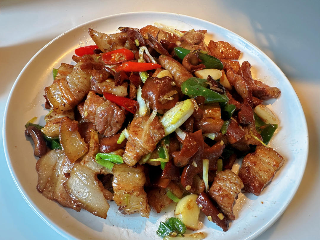 五花肉爆炒牛肝菌