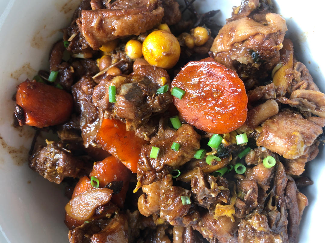 胡萝卜红烧鸡腿