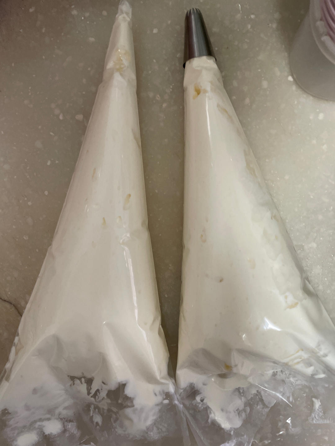 可冷冻保存的黄油淡奶油|消耗淡奶油、可裱花、超浓奶香味