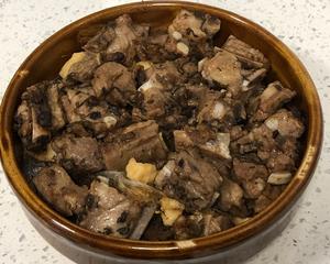 榄菜豆豉蒸排骨粉丝小油豆腐垫底的做法 步骤6