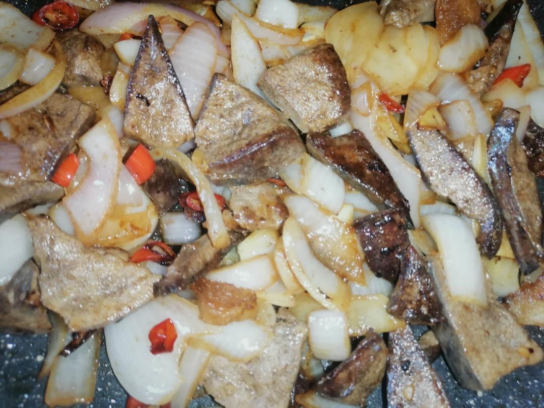 软嫩不腥的爆炒猪肝