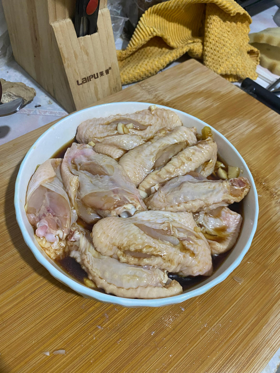 外婆教我的红烧鸡翅·连汤汁都狠好吃！！！