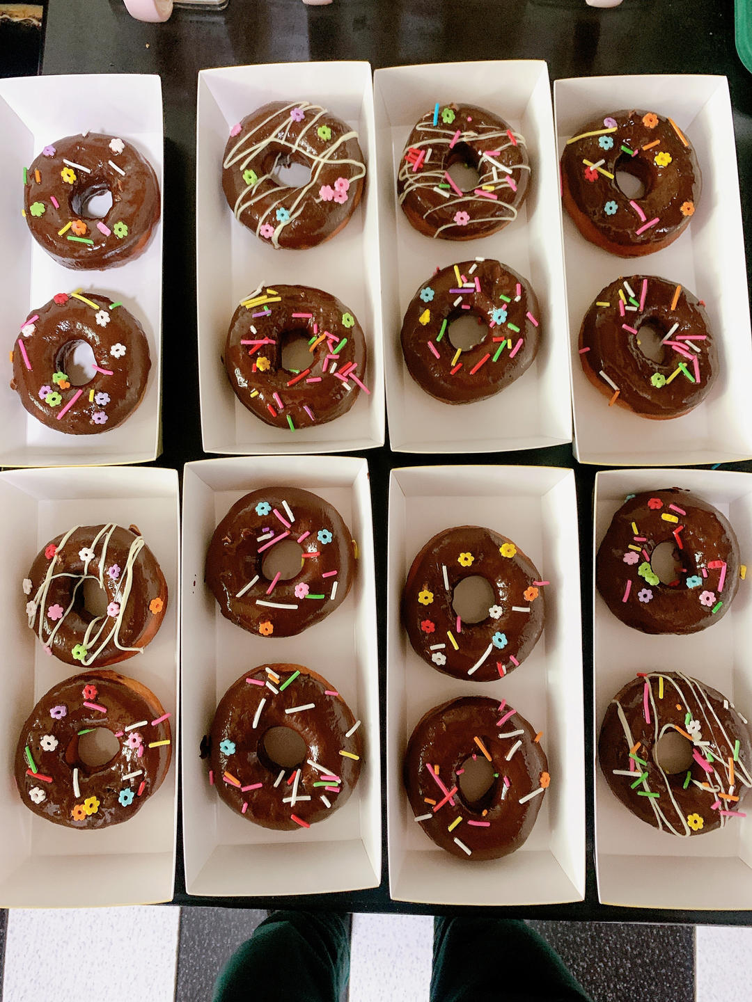 🍩超快手一小时低糖无需烤箱的甜甜圈（详细视频）