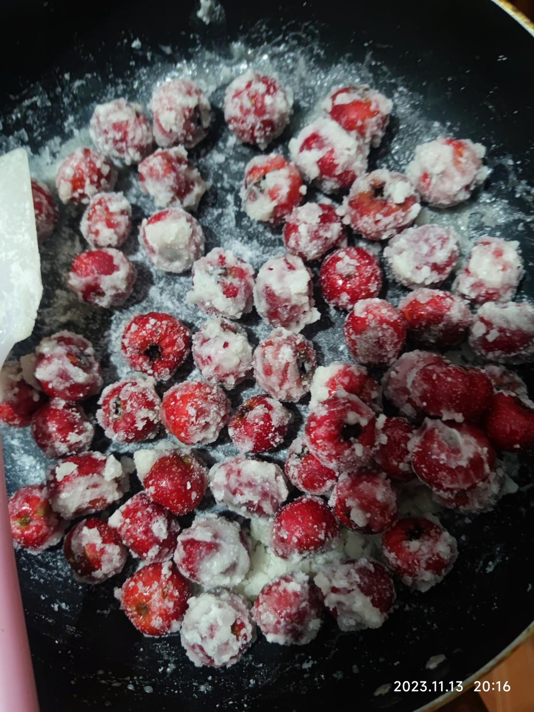 在家就能做酸酸甜甜的雪红果和零食店的一样哦