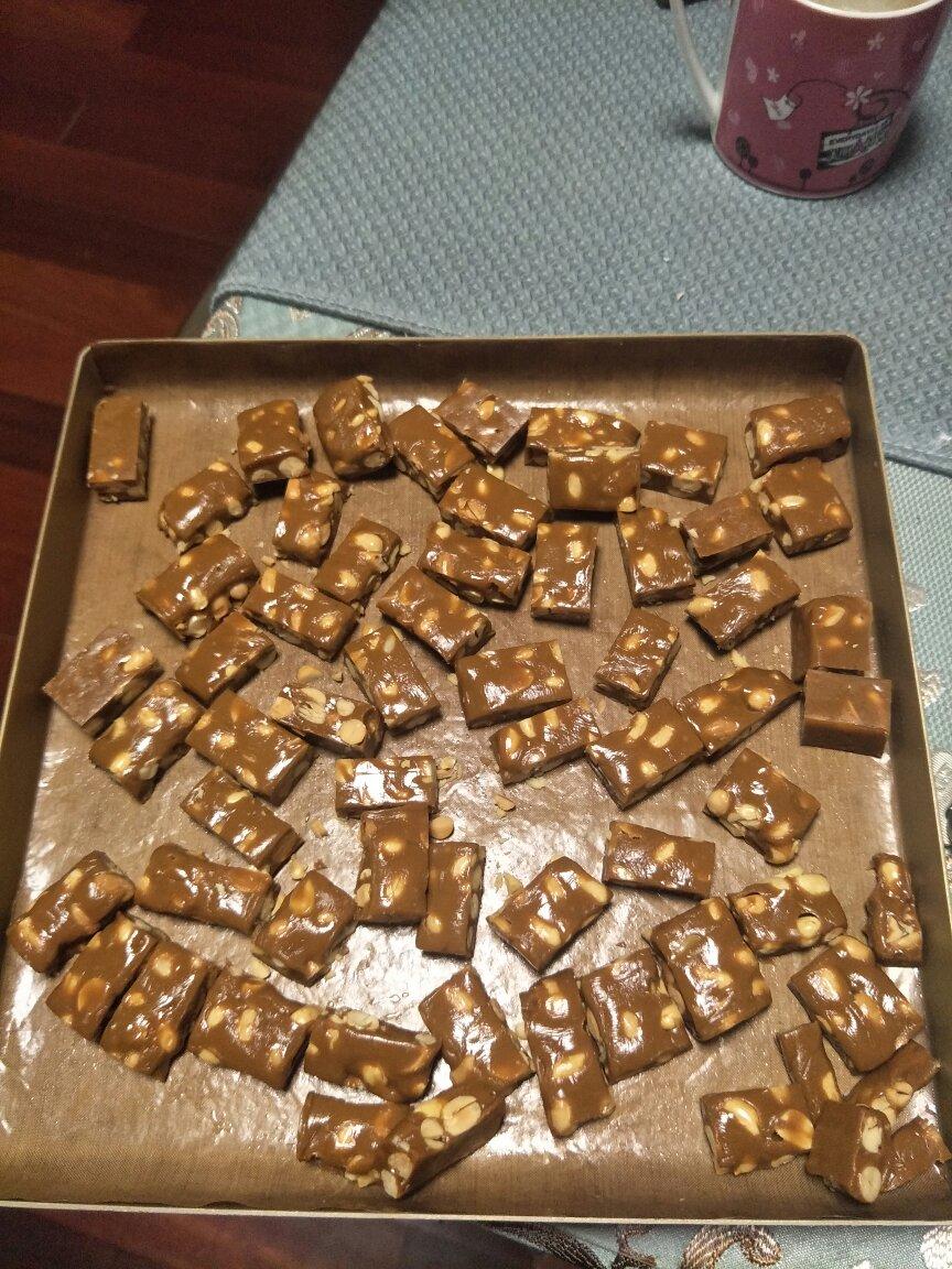 比牛轧糖还要好吃的花生太妃糖（消耗淡奶油）