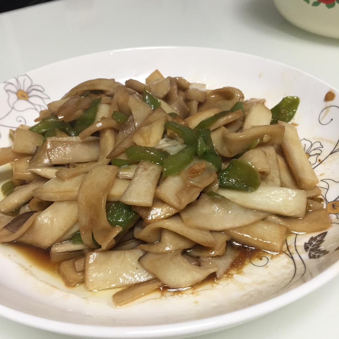 青椒素炒杏鲍菇
