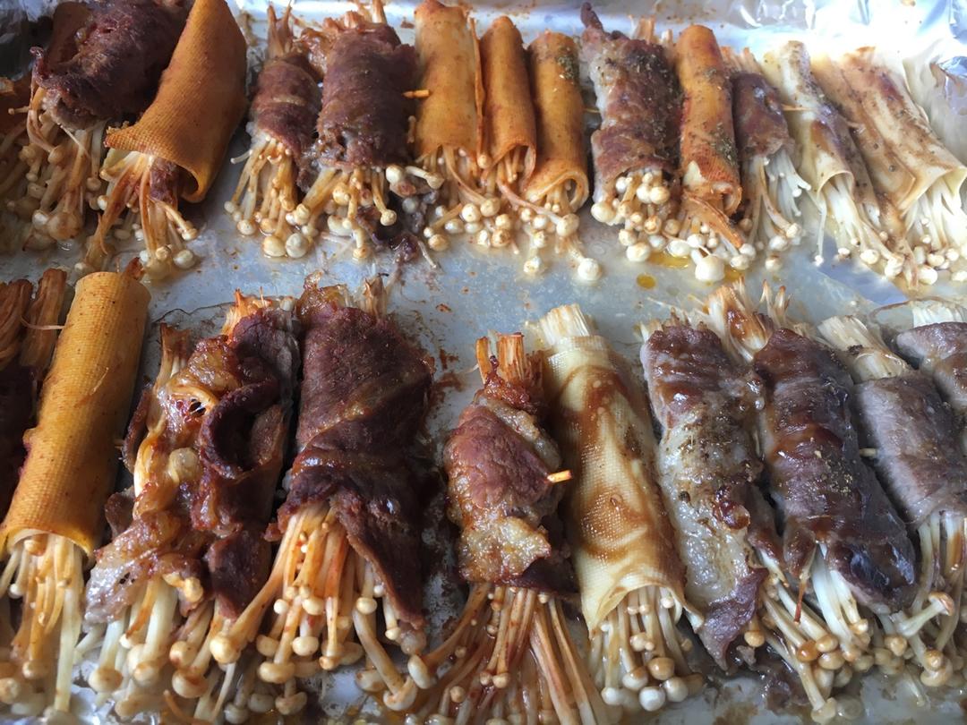 烤肥牛金针菇卷