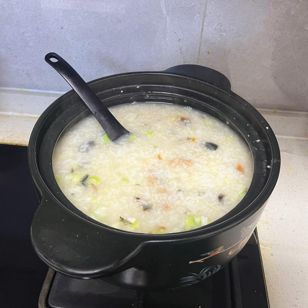 十五分钟快手之香滑皮蛋瘦肉粥(附五分钟电饭煲电压力锅更快捷方法)