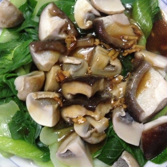 浇汁香菇油菜