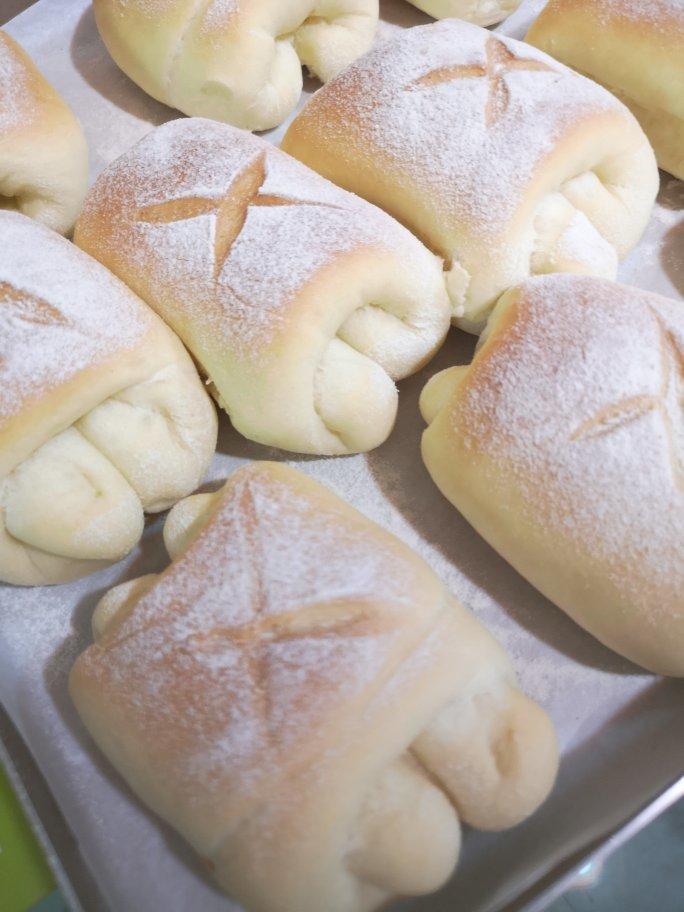 超软牛奶小面包