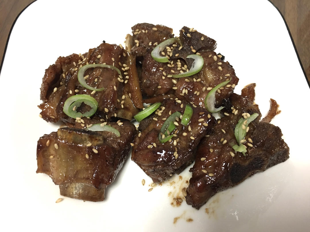 【糖醋排骨】简单又好吃 连盘子一起啃