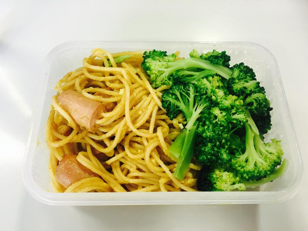 咖喱芝士穿肠意面