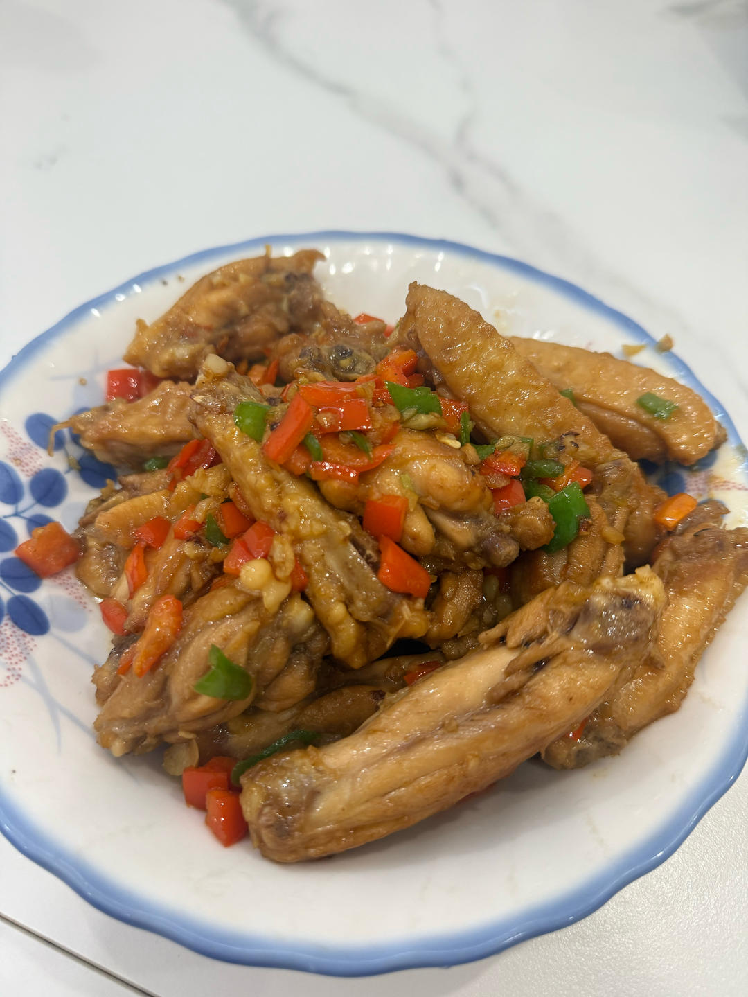 蒜香鸡翅（超级简单，小朋友的最爱）