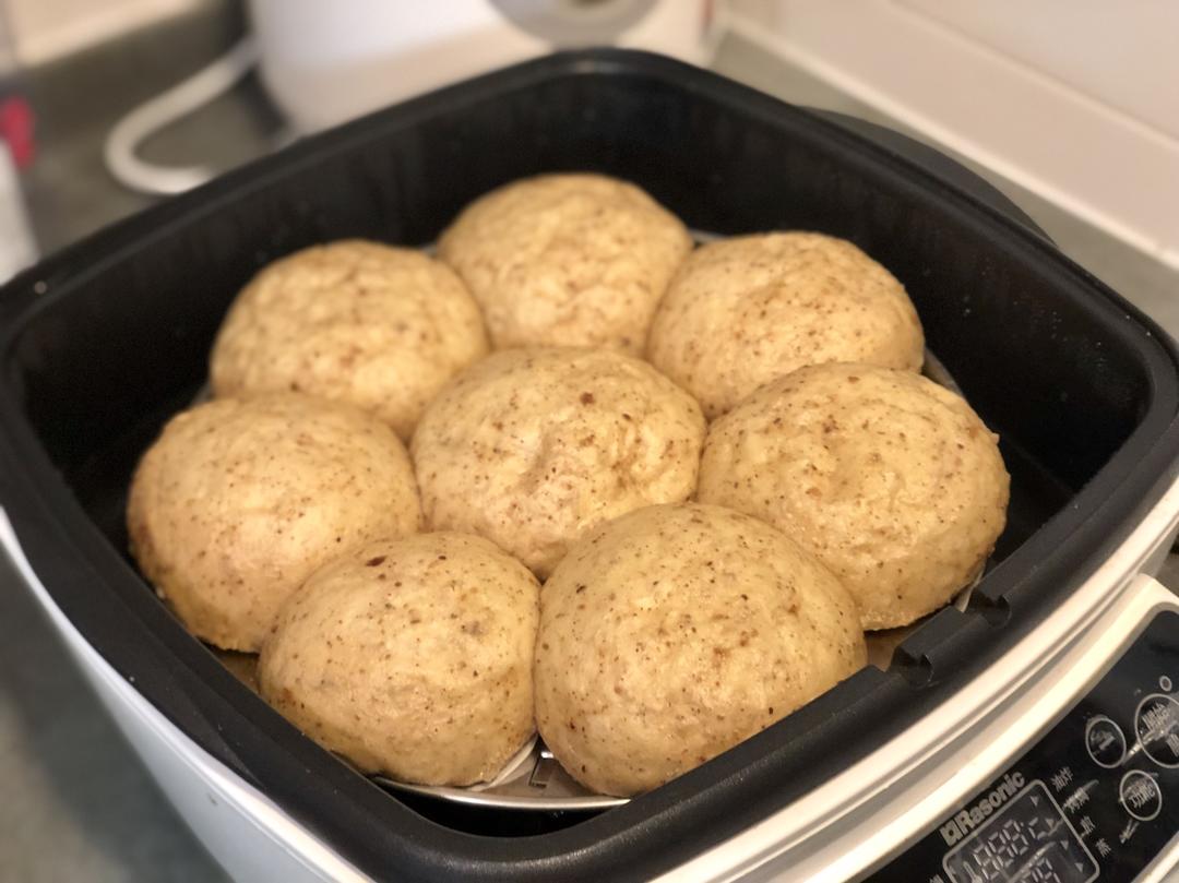 『紅桃棗』
紅糖核桃紅棗饅頭的做法