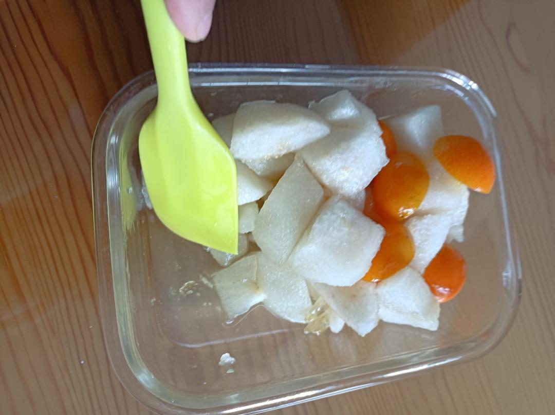 冬季十道素~甜品~金桔炖雪梨（微波炉版）的做法 步骤7