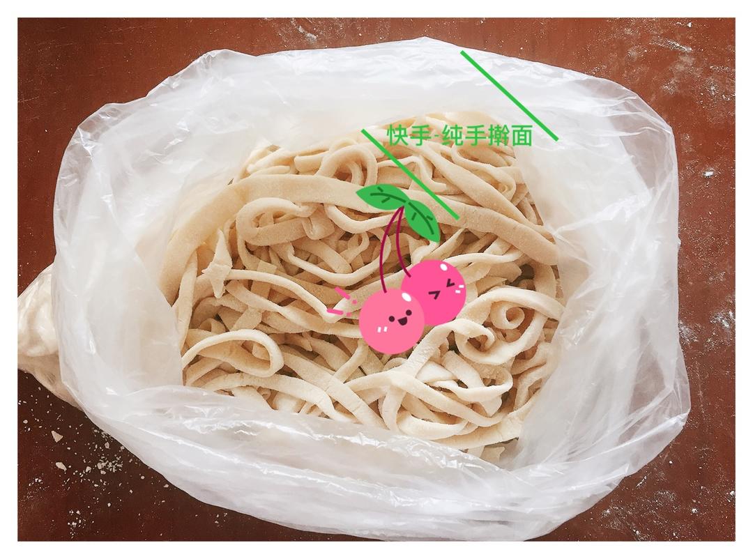 快手纯手工擀面条