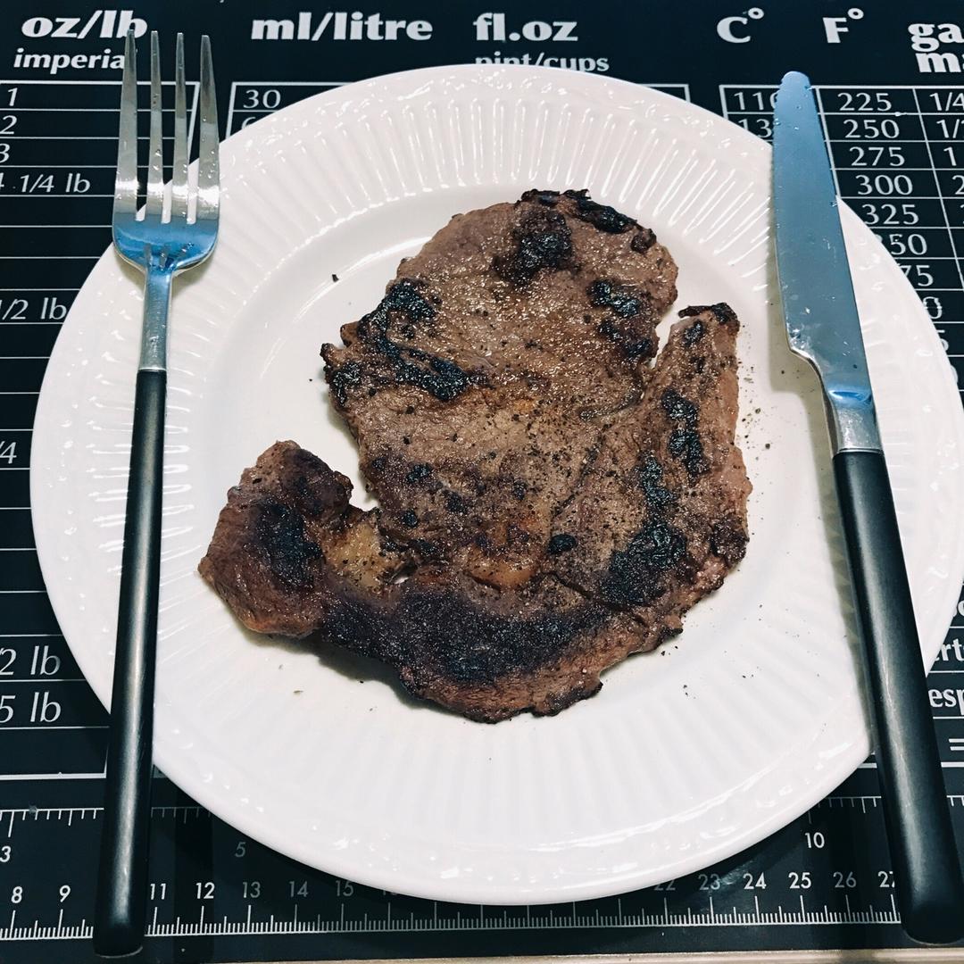 好吃到哭的煎牛排