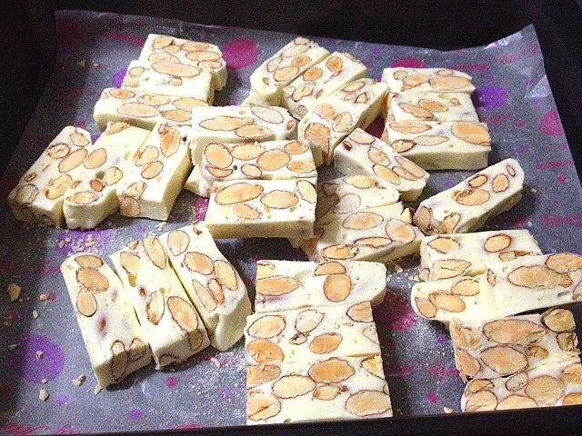 法式杏仁牛轧糖