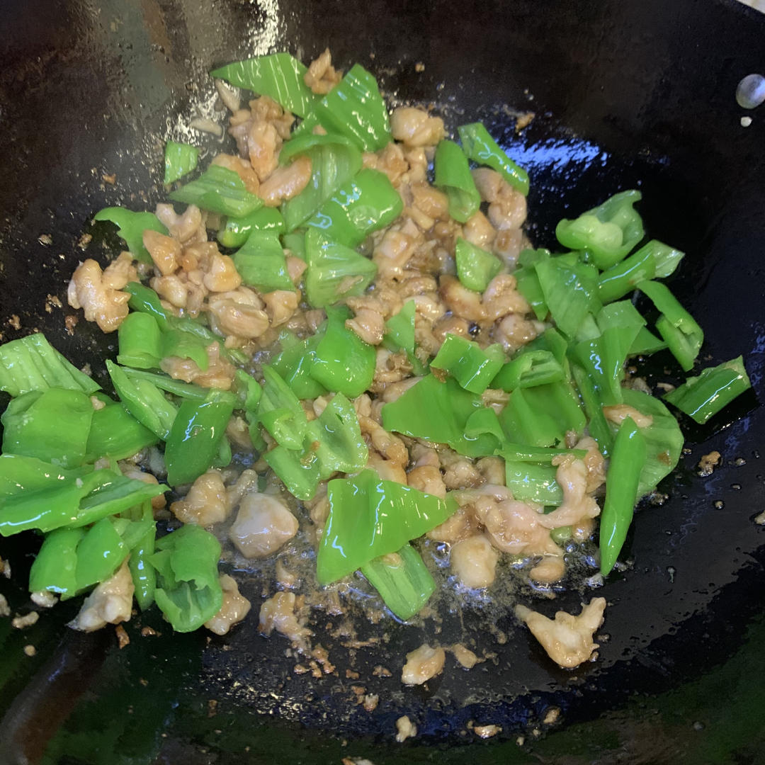 青椒炒鸡腿肉（大厨级别）