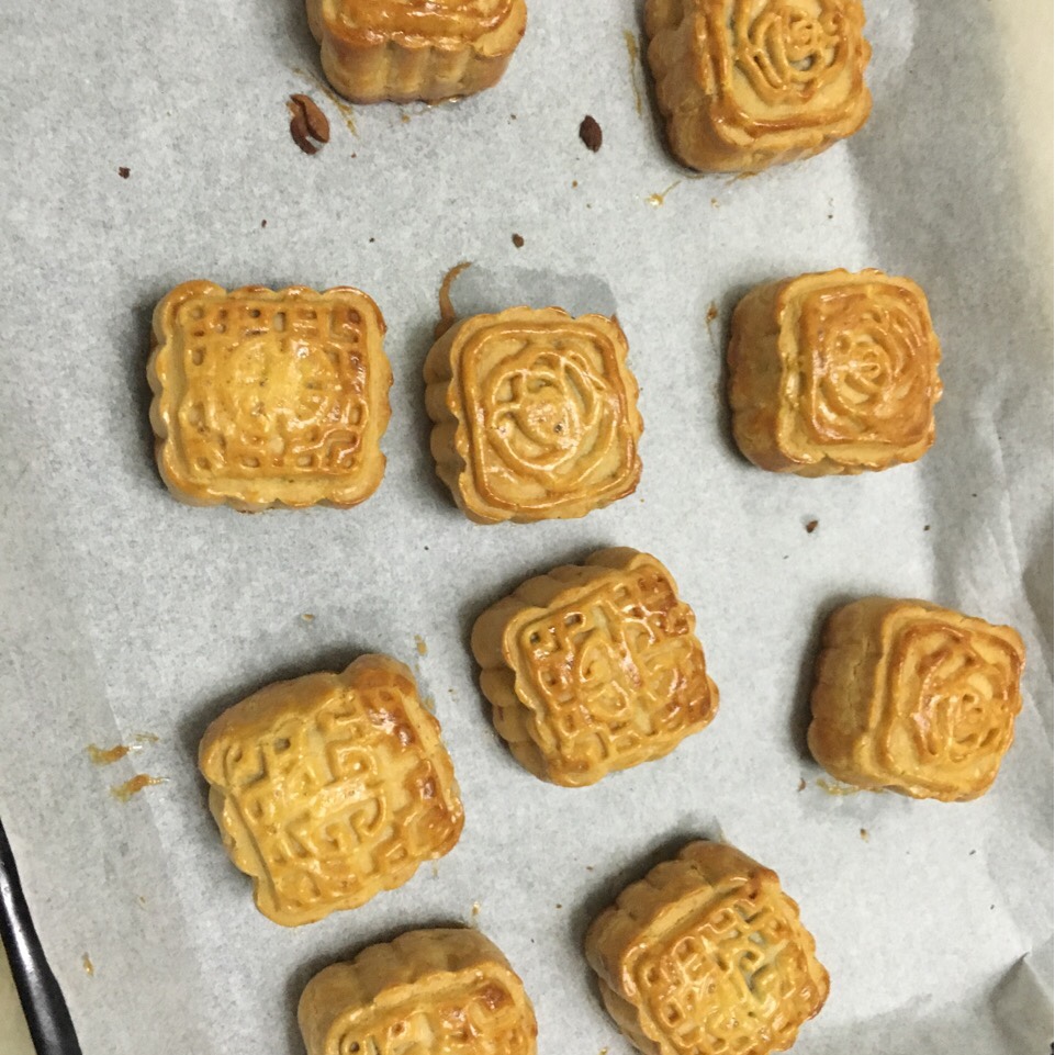 广式豆沙月饼