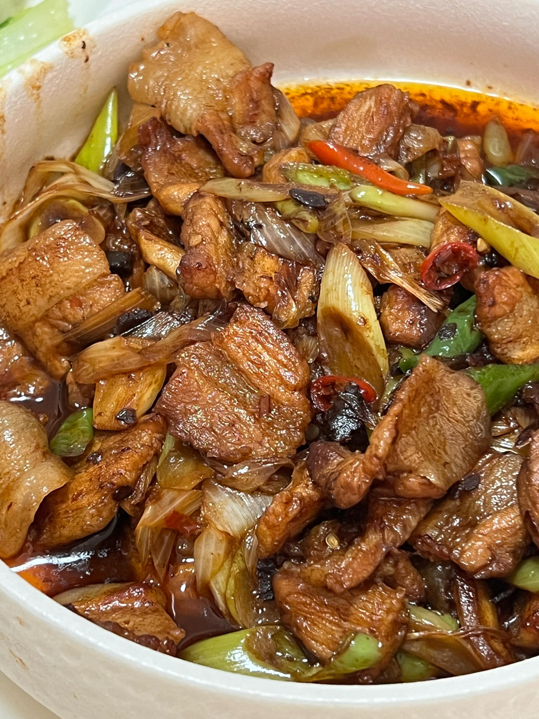 超级下饭米饭扒光光——葱爆五花肉片