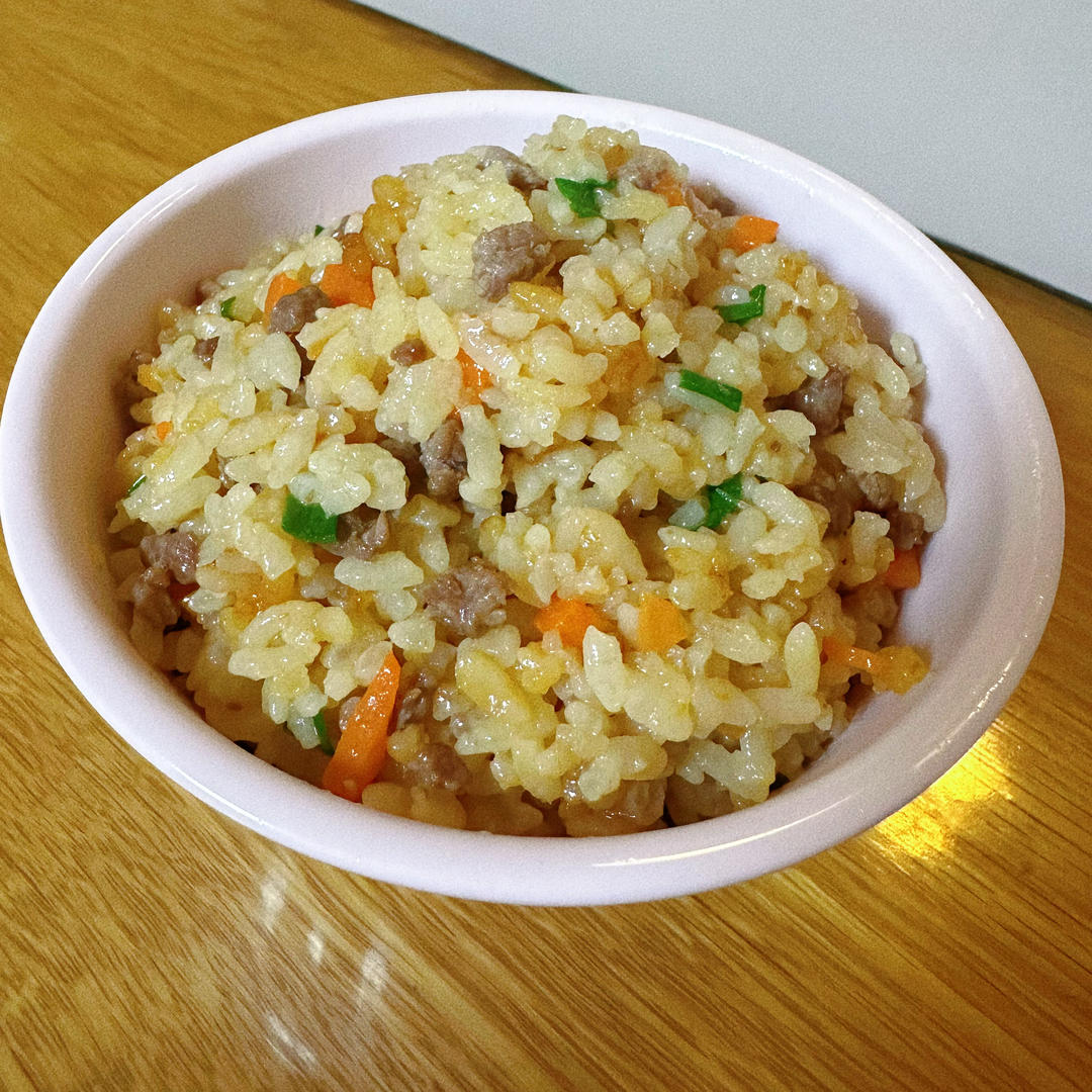 吃光光牛肉土豆焖饭