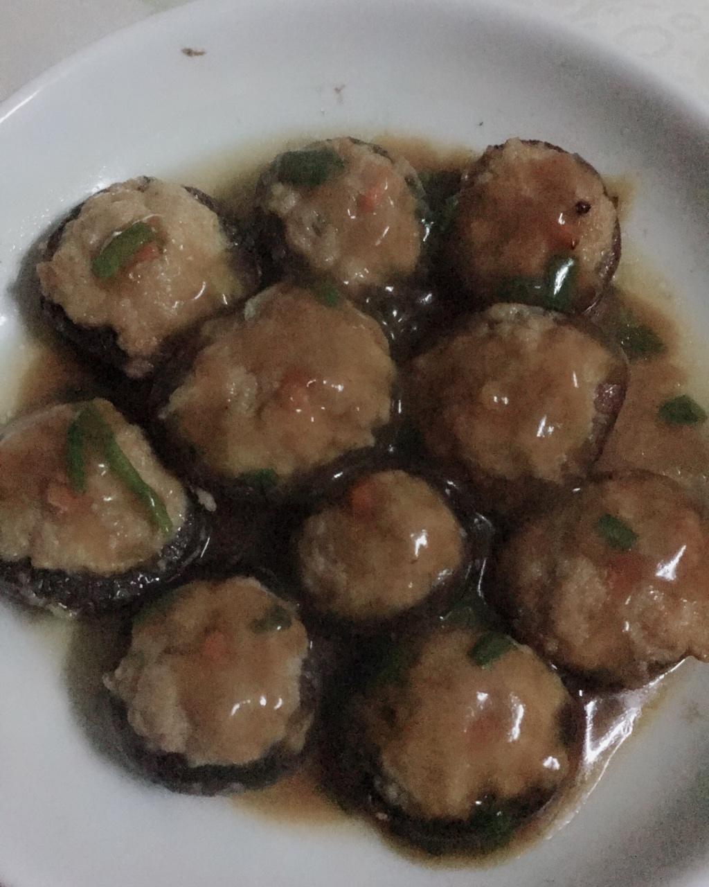 美味的肉酿香菇～～孩子爱吃的下饭菜
