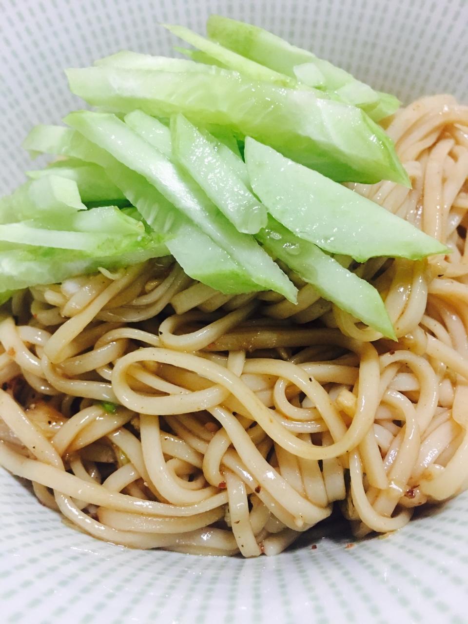 姥姥的爽口凉面！（干拌挂面）