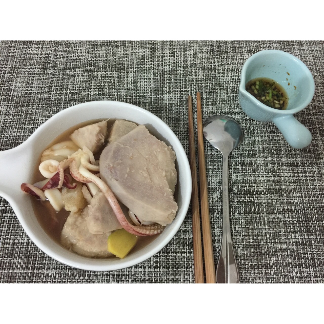 深夜食堂版芋头煮鱿鱼（含日式高汤做法）