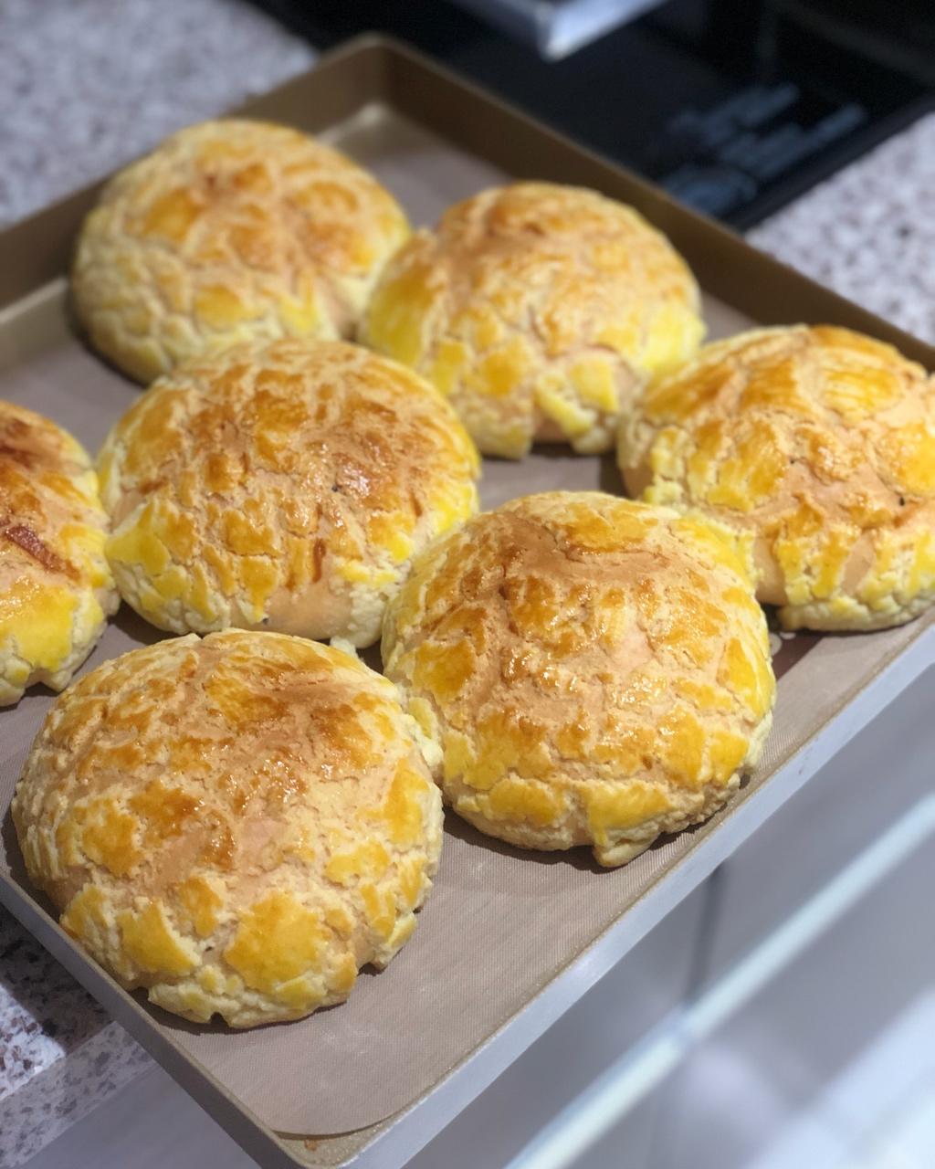 好吃到炸裂的港式菠萝包（附带制作酥皮的小视频）