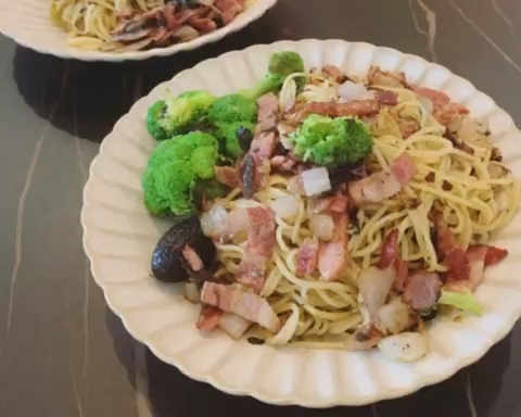 中国胃的橄榄菜培根意面的做法