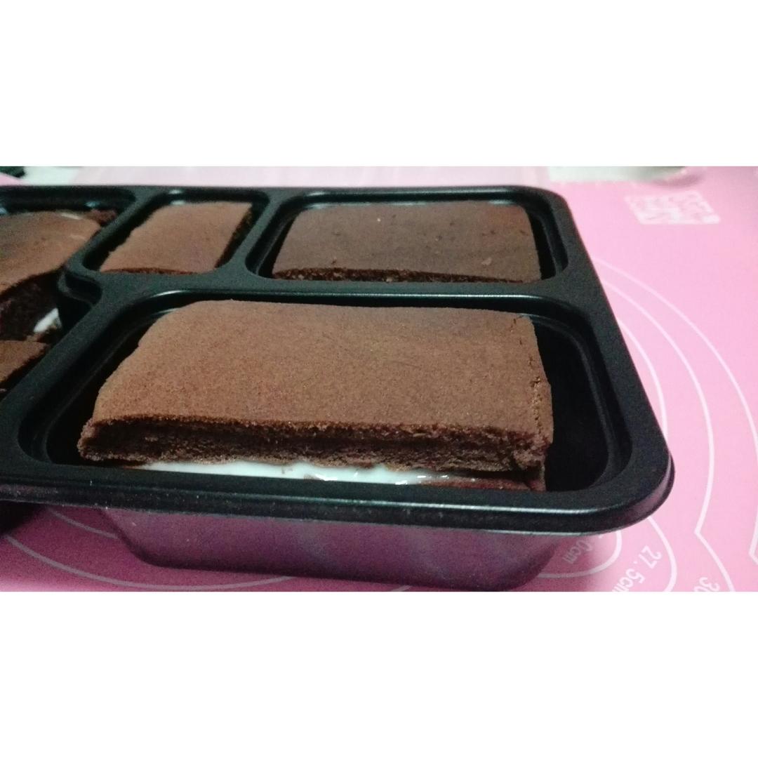 超浓郁卷不裂的巧克力蛋糕卷
