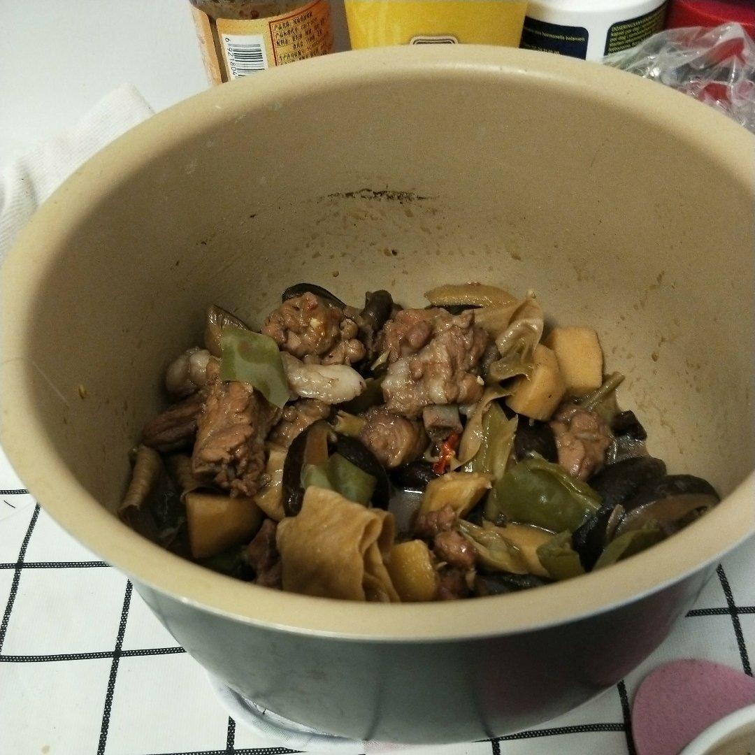 【电饭煲黄焖鸡米饭】