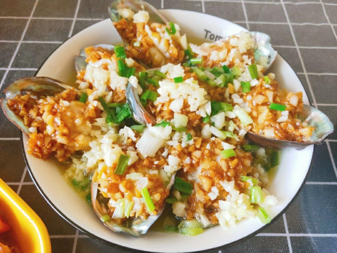 家人连蒜末都不放过的蒜蓉鲍鱼