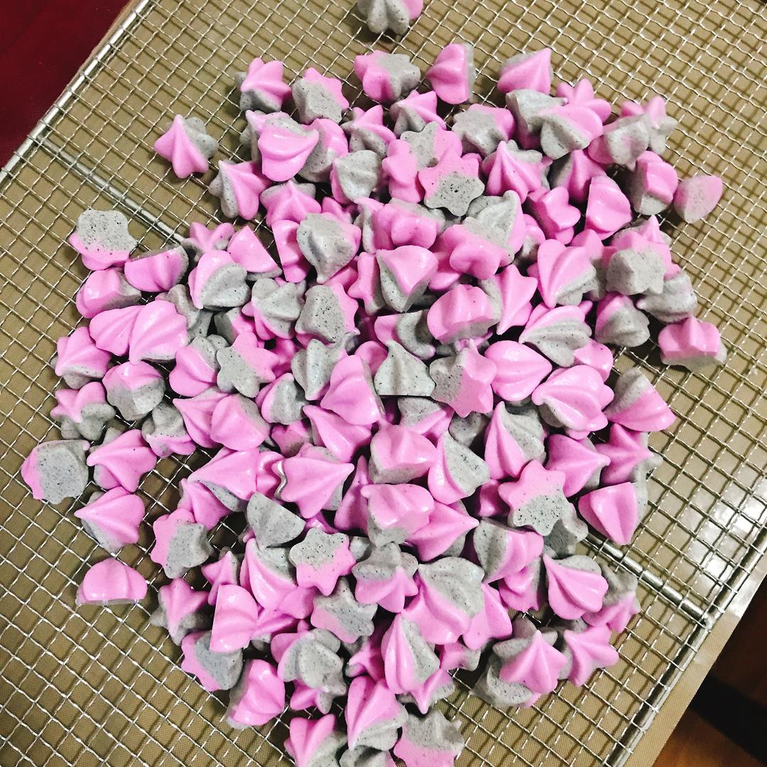 宝宝无添加火龙果芝麻双拼蛋白溶豆