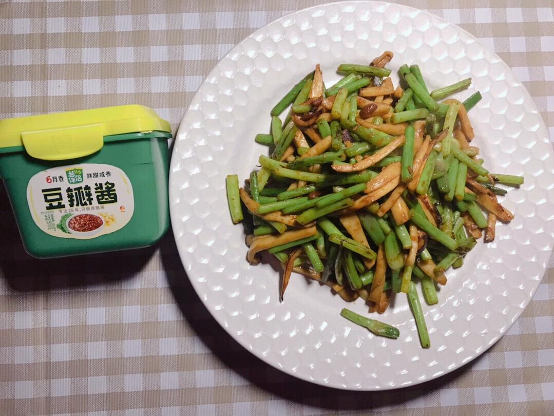 欣和六月鲜之蒜苔杏鲍菇