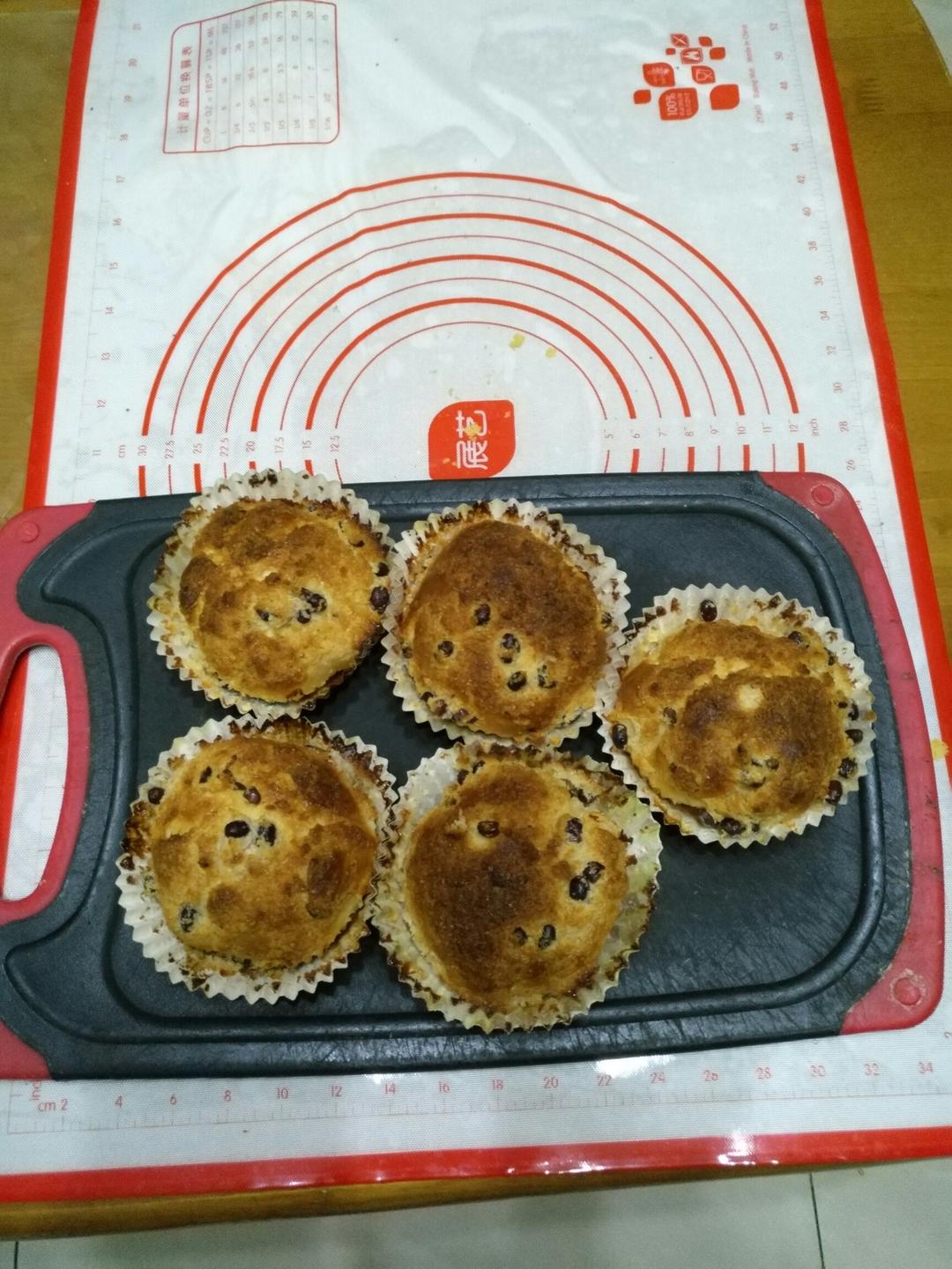 椰蓉蜜豆泡浆面包