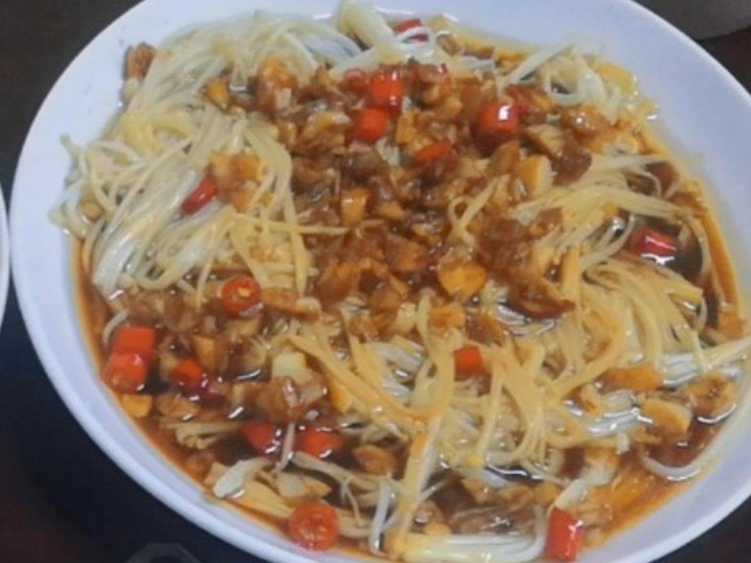 超级下饭的蒜蓉金针菇！好吃到爆