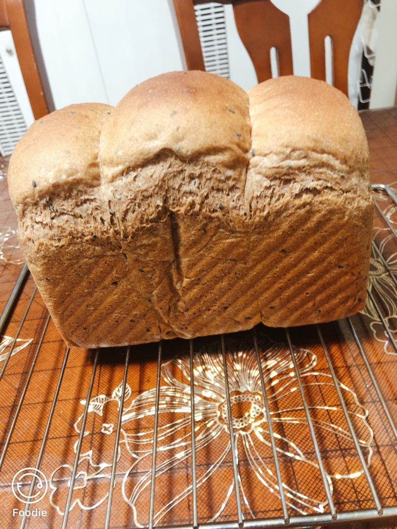 万能全麦吐司配方🍞（含疯狂长个㊙️！黑麦黑糖黑芝麻核桃包为例）