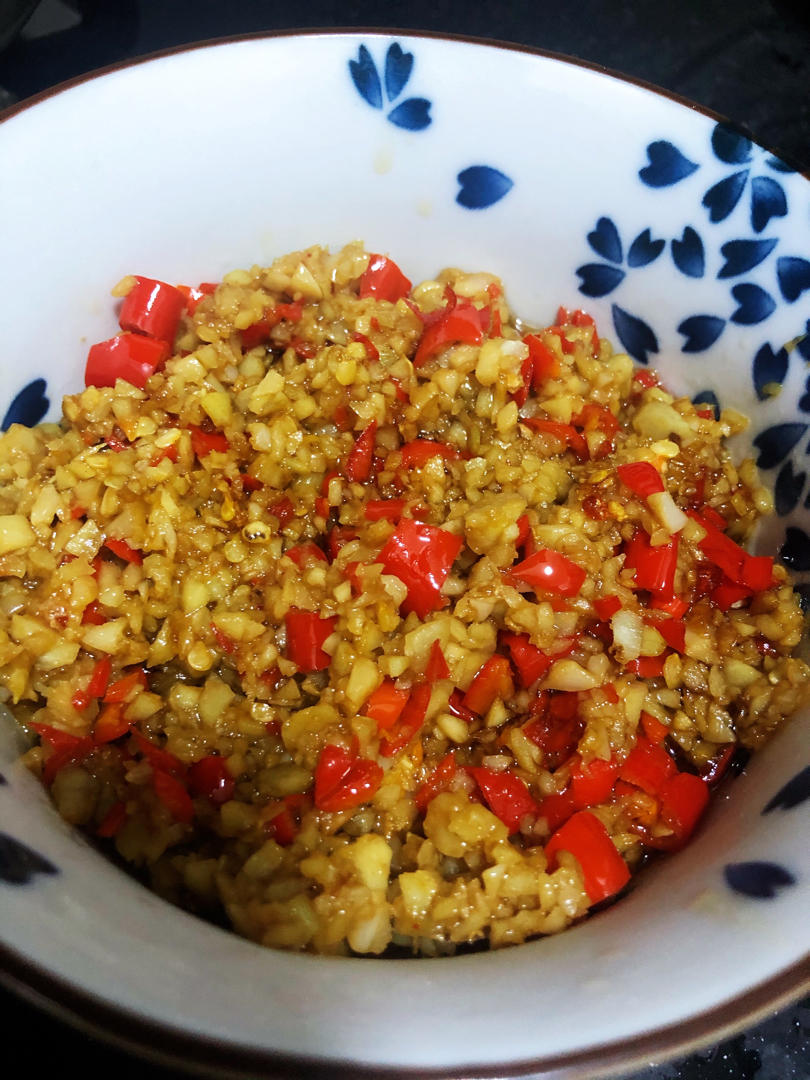 万能百搭超级好味的沙姜蒜蓉辣椒酱