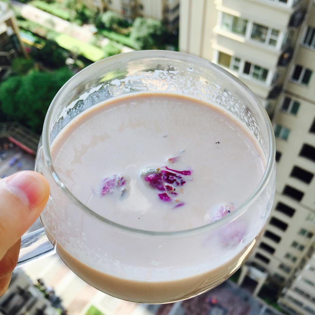 玫瑰奶茶