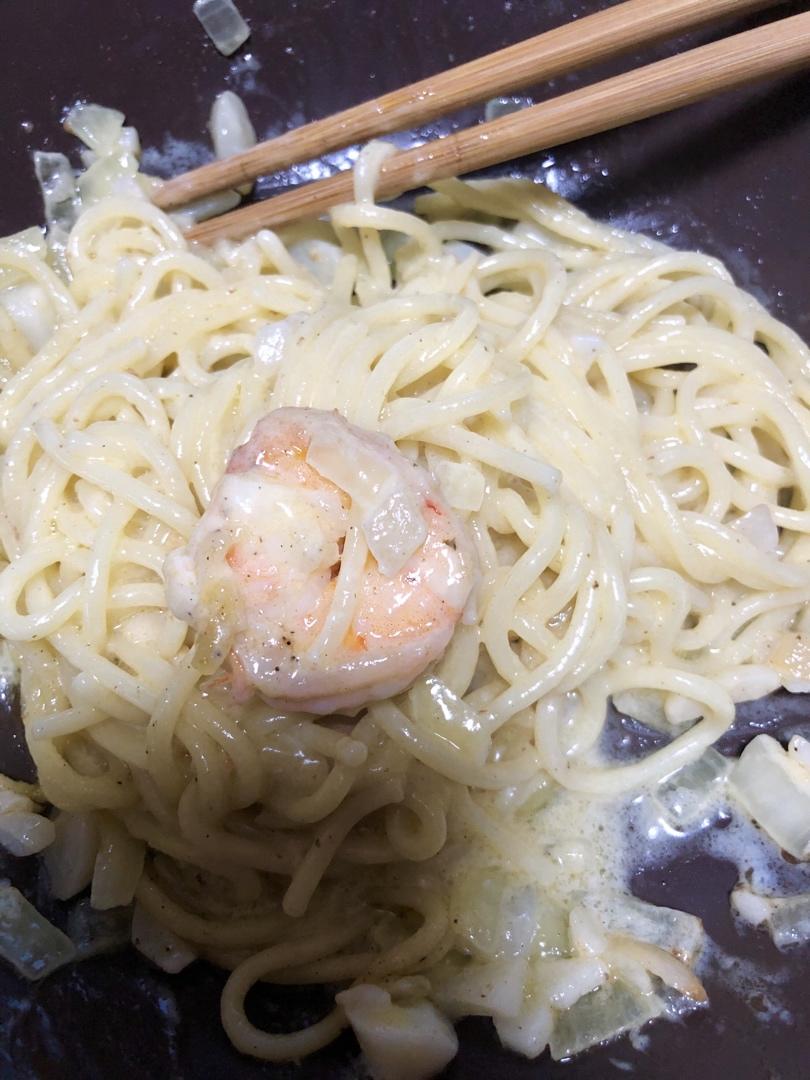 白蘑菇奶油培根意面