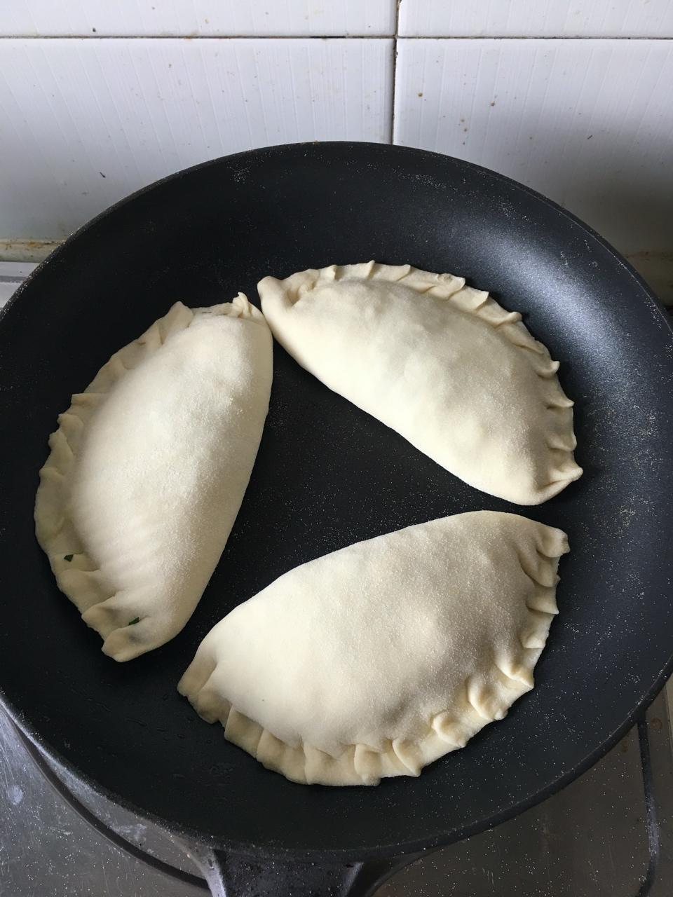 韭菜鸡蛋菜盒子